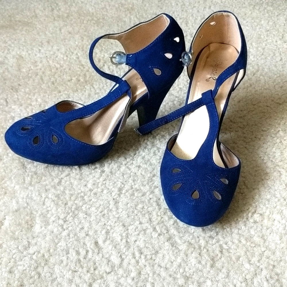 Size 9 Dark blue mary jane heels